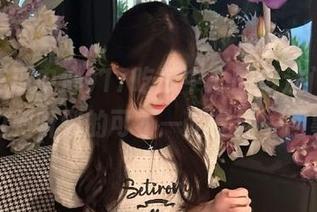17吃瓜中心的传送门，看到的和听到的可不一定是同一回事。