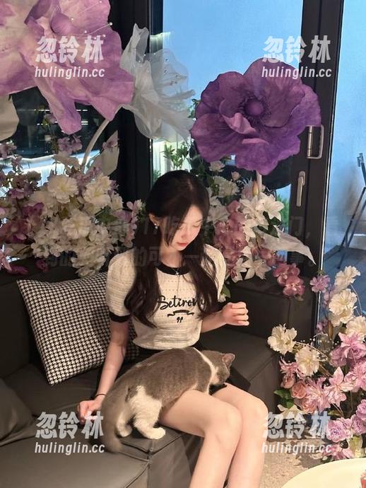 17吃瓜中心的传送门，看到的和听到的可不一定是同一回事。
