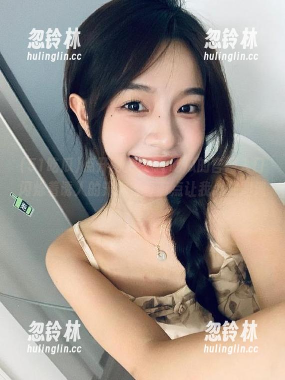 点开网页，51吃瓜的官网入口闪烁着诱人的光辉，真有点让我心跳加速！