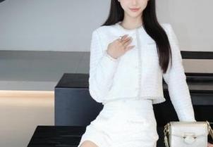 吃瓜群众在51每日吃瓜发布：中午吃饭没看错吧？
