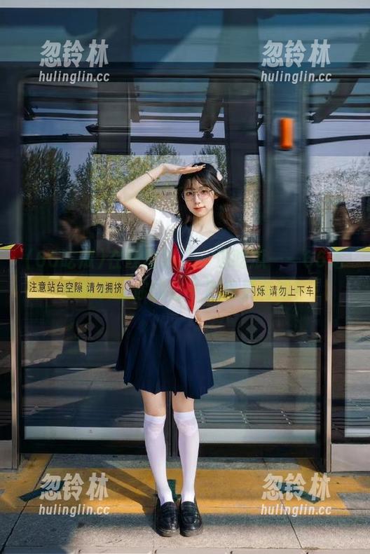 在线撸猫，一边吃瓜——66吃瓜黑料让你的日子活得更有戏！
