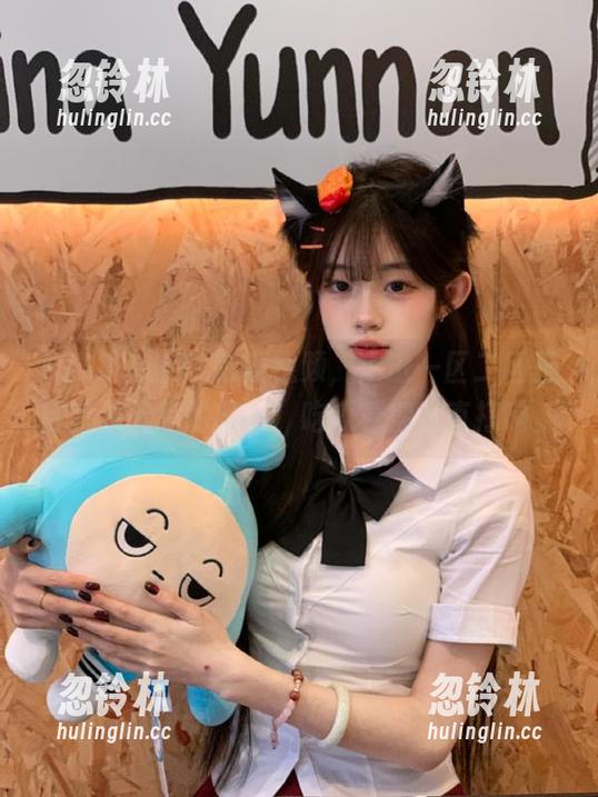 91吃瓜视频，走进一区二区三区就像无意的旅行，吃瓜看得我直打嗝。