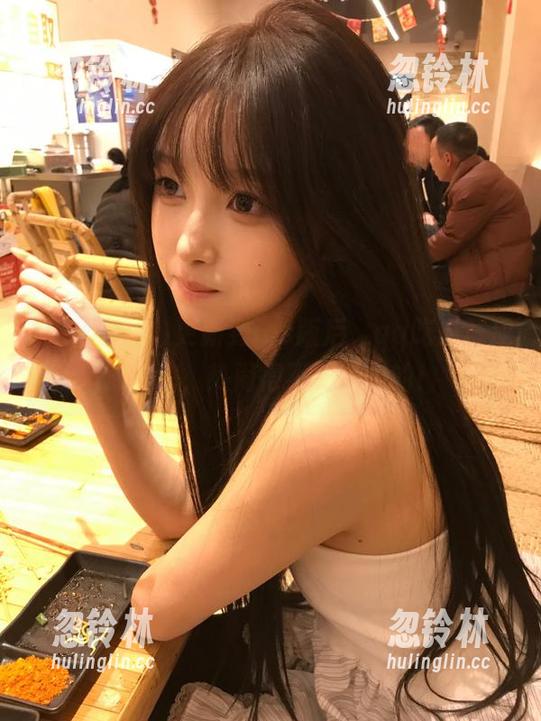 更新到ios版后，qq吃瓜群成了茶馆，热闹得不要不要的！