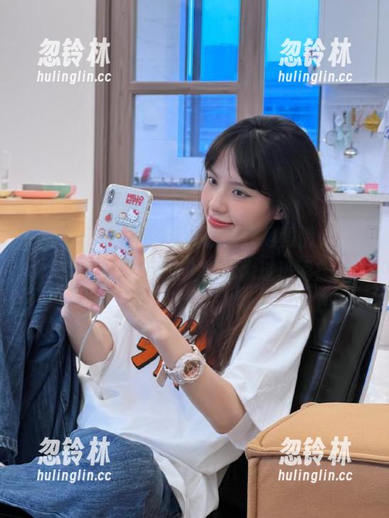 不知道该羡慕还是同情，“qq吃瓜群”网站上的瓜太过热闹！