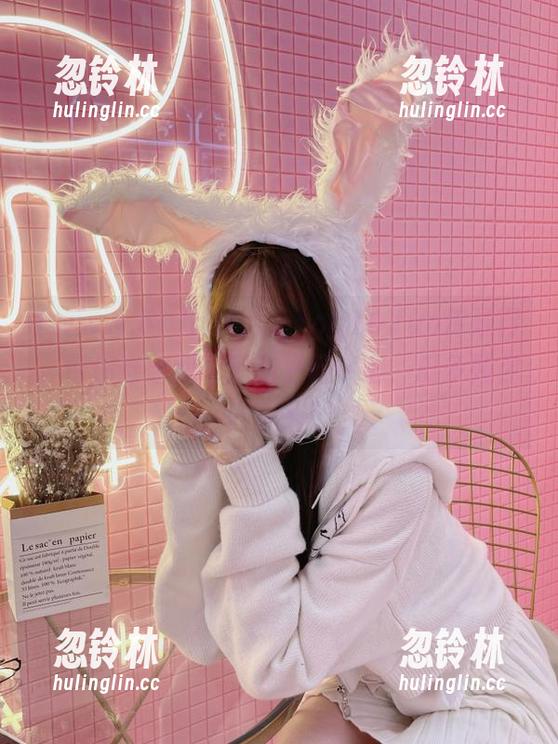 www.51 www.51cg10.fun传送门:带你穿越到吃瓜的平行宇宙,瓜多到你吐舌头!