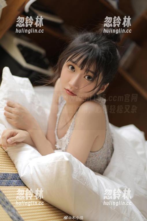 我在www.hl155.ccm官网上，看到了甜甜的撒狗粮，心情轻松又杂乱好奇。