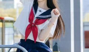 “www.吃瓜”首页：吃瓜的姿势果然重要，今晚，你瞄到了吗？