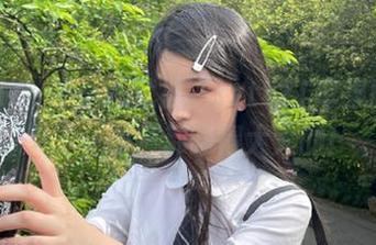 一不小心就被“zztt21苹果版”吸引了，眼睛都睁得大大的！