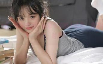 五一吃瓜官网：娜娜今天的小心思，竟被我看的明明白白，哈哈！