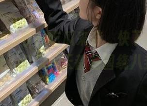 今日吃瓜来袭，快下载接收每日更新，包你一天都是围绕八卦转！