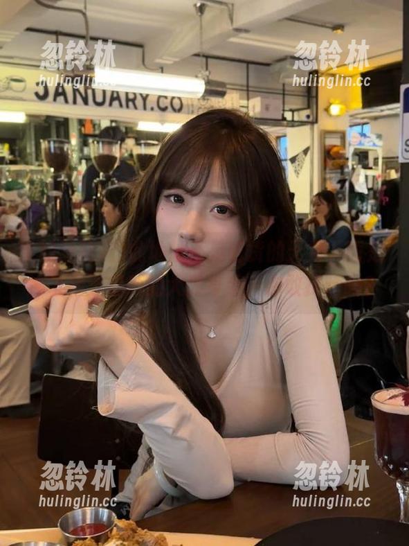 此地址不是吃货的天堂，而是冲哥精选黑料的大显身手，你敢探险吗？