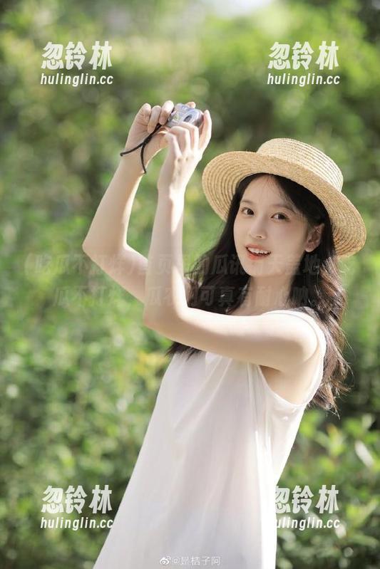 首页里的瓜讯铺天盖地，吃瓜不打烊，瓜农们可真有耐心呐。