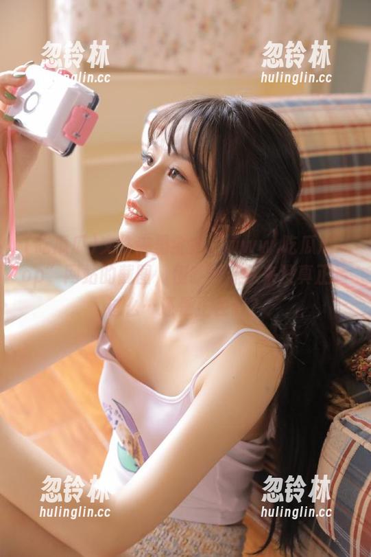 文件夹里全是“www.吃瓜瓜.top”网站的截图，但我好像从来没真正看过么…还是正在看？