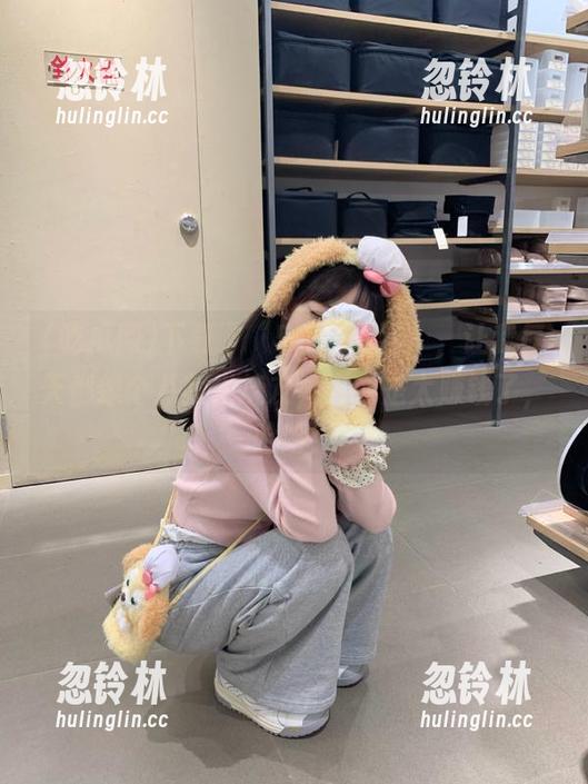 下载了“5.1吃瓜网”，让我每天都像个八卦发烧友，实在是太赚钱了，哈哈！