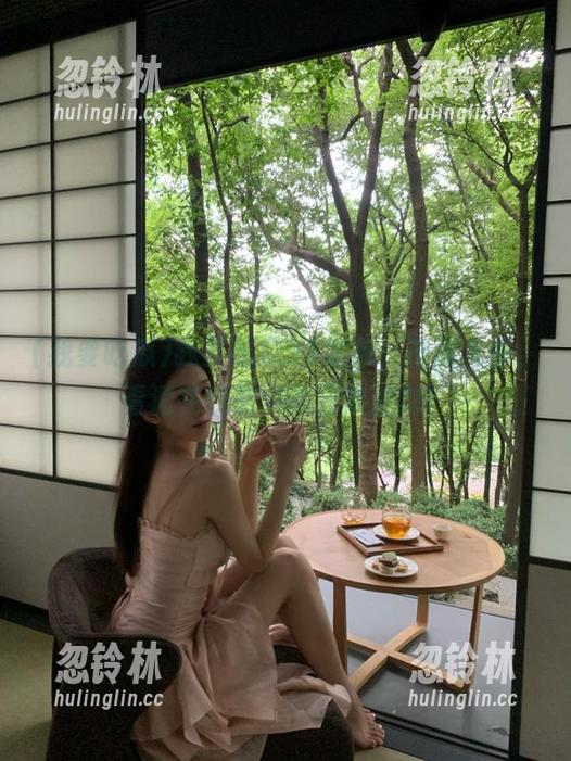 我要吃瓜51发布：夜深人静，看透在线黑料的狂欢派对！