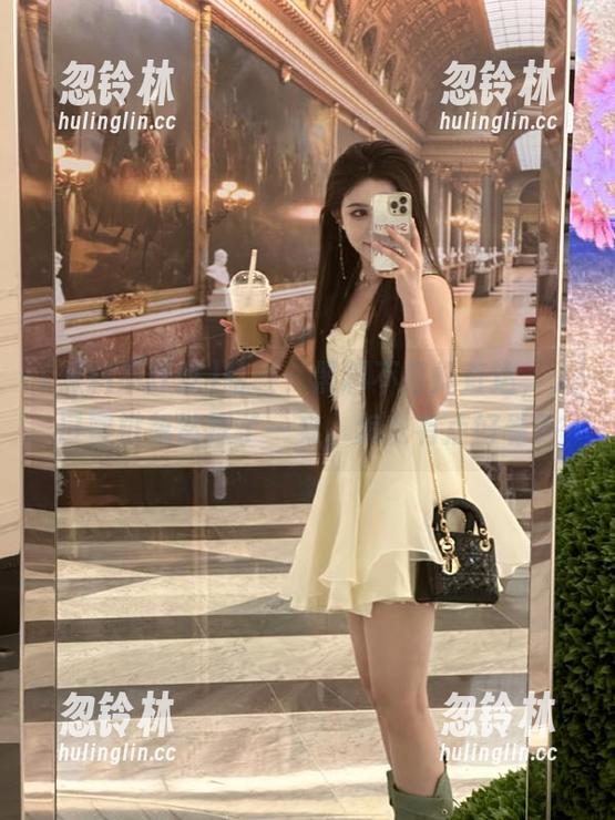 哈喽，黑料不打烊直达，入口蜜桃忽然摆了一桌，怎么有点好看？