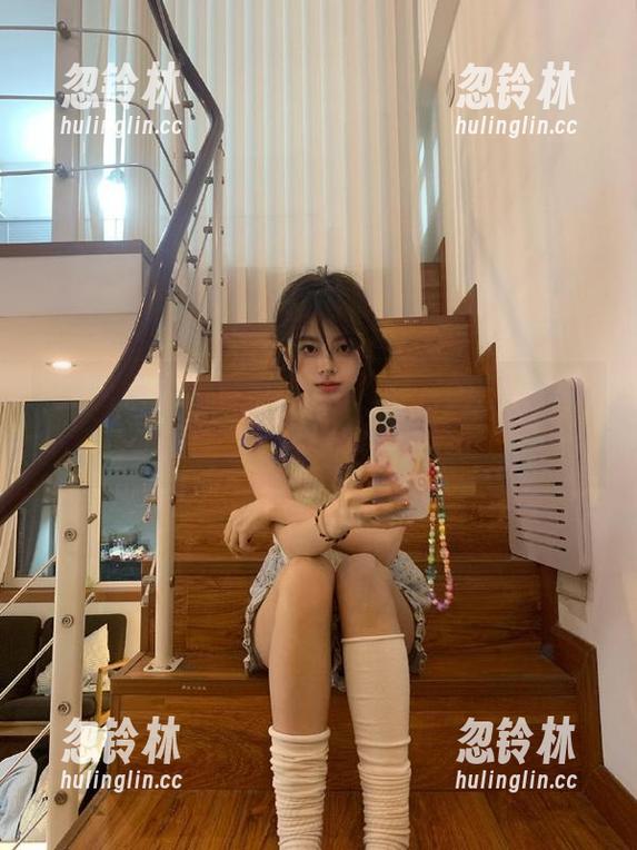 黑料不打烊 线上更新:回家的路上,黑料不打烊,足矣让你走错门!