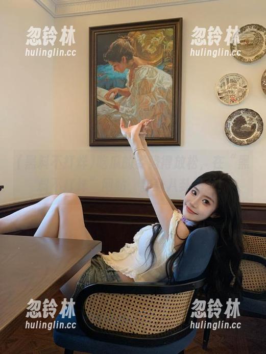 吃瓜的姿势得放松，在“黑料不打烊”网站，变身八卦暴龙！