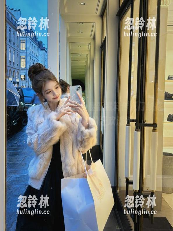 哈哈，最新黑料传送门线路一，简直是看客的狂欢派对！