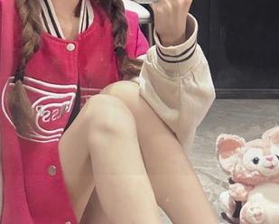 每日一瓜，“黑料吃瓜网”app肆意发酵的热点，吃瓜群众整装待发！
