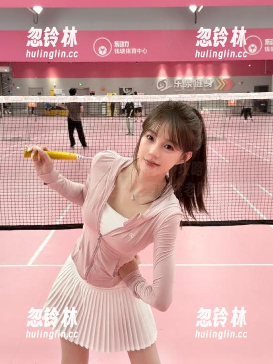 在黑料女神攻略官网上翻遍黑历史，感觉我快要变成老阿姨了！