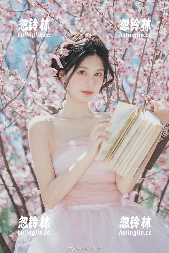 免费版黑料社下载后的心情，感觉满满都是萨莎里头郎有木有？
